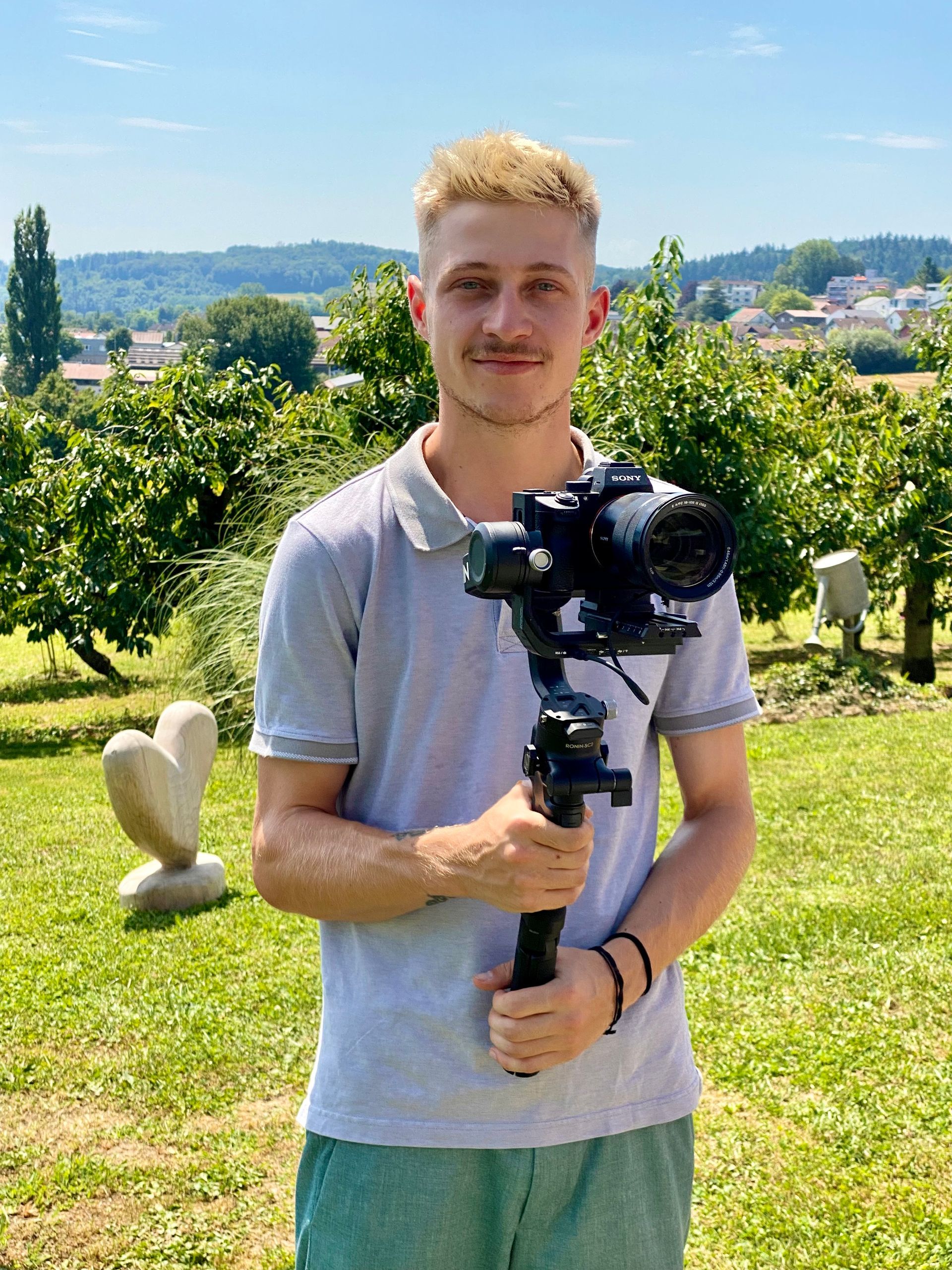Mika Henes — Videograph & Editor, Berlin 2026